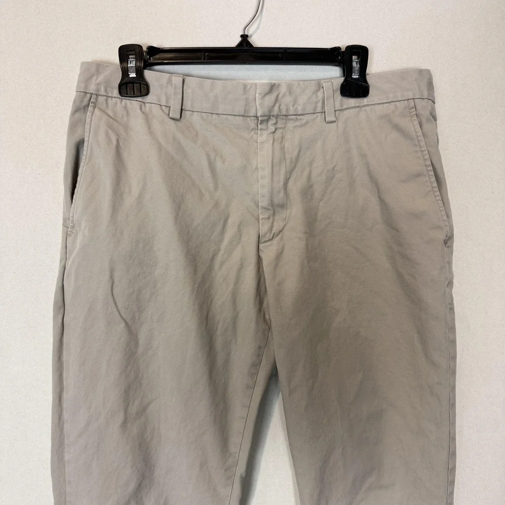 Banana Republic brand banana